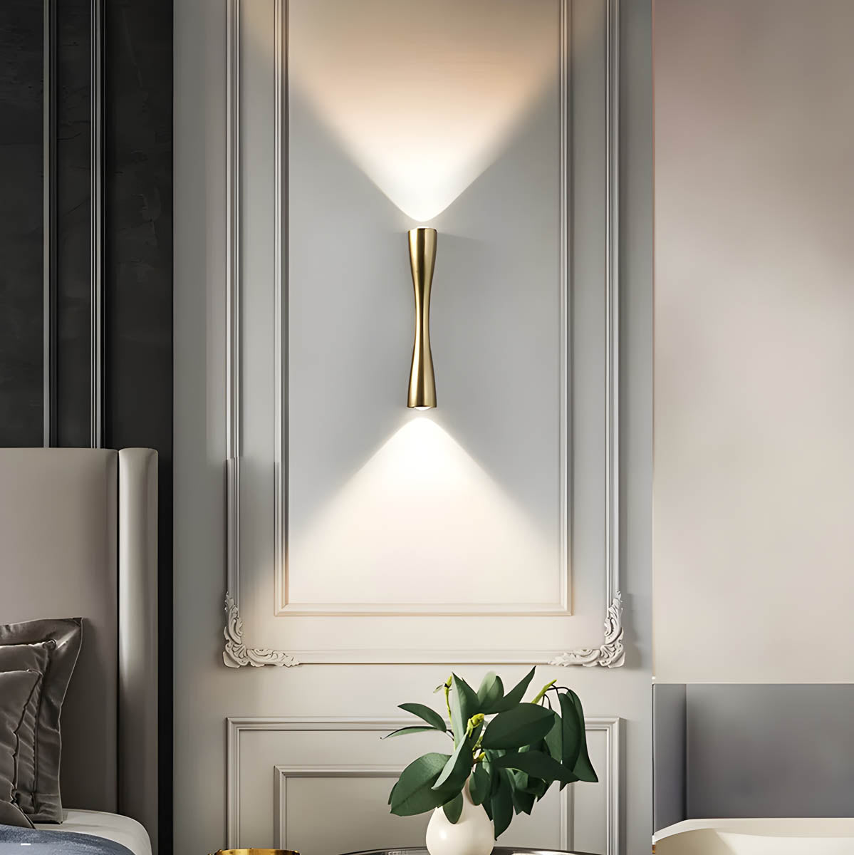 Slim Hourglass Wall Lamp in Aluminium & LED