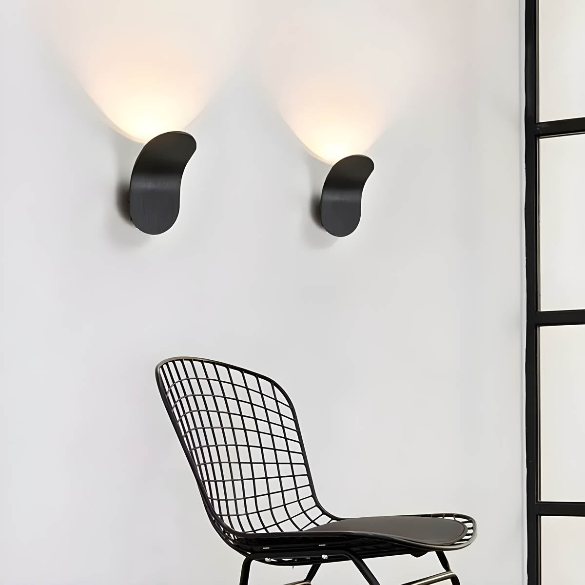 Aluminium wall light with integrated LED