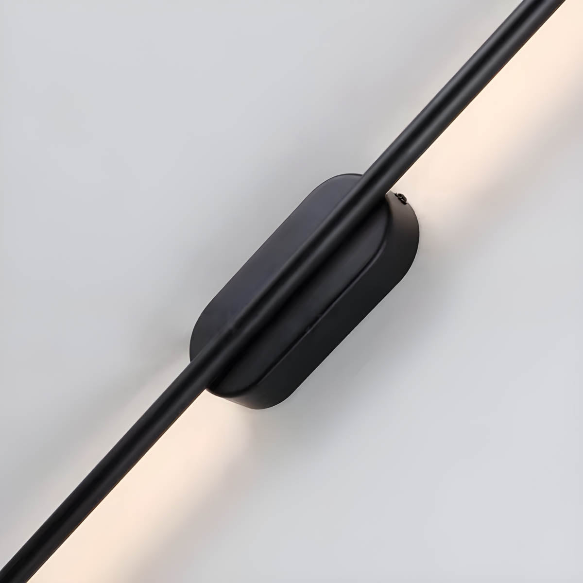 Aluminium-Silicone-Iron Wall Light