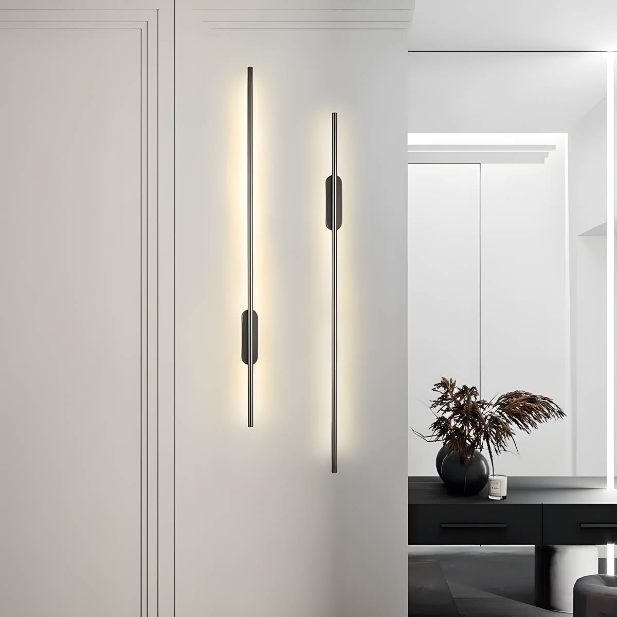 Aluminium-Silicone-Iron Wall Light