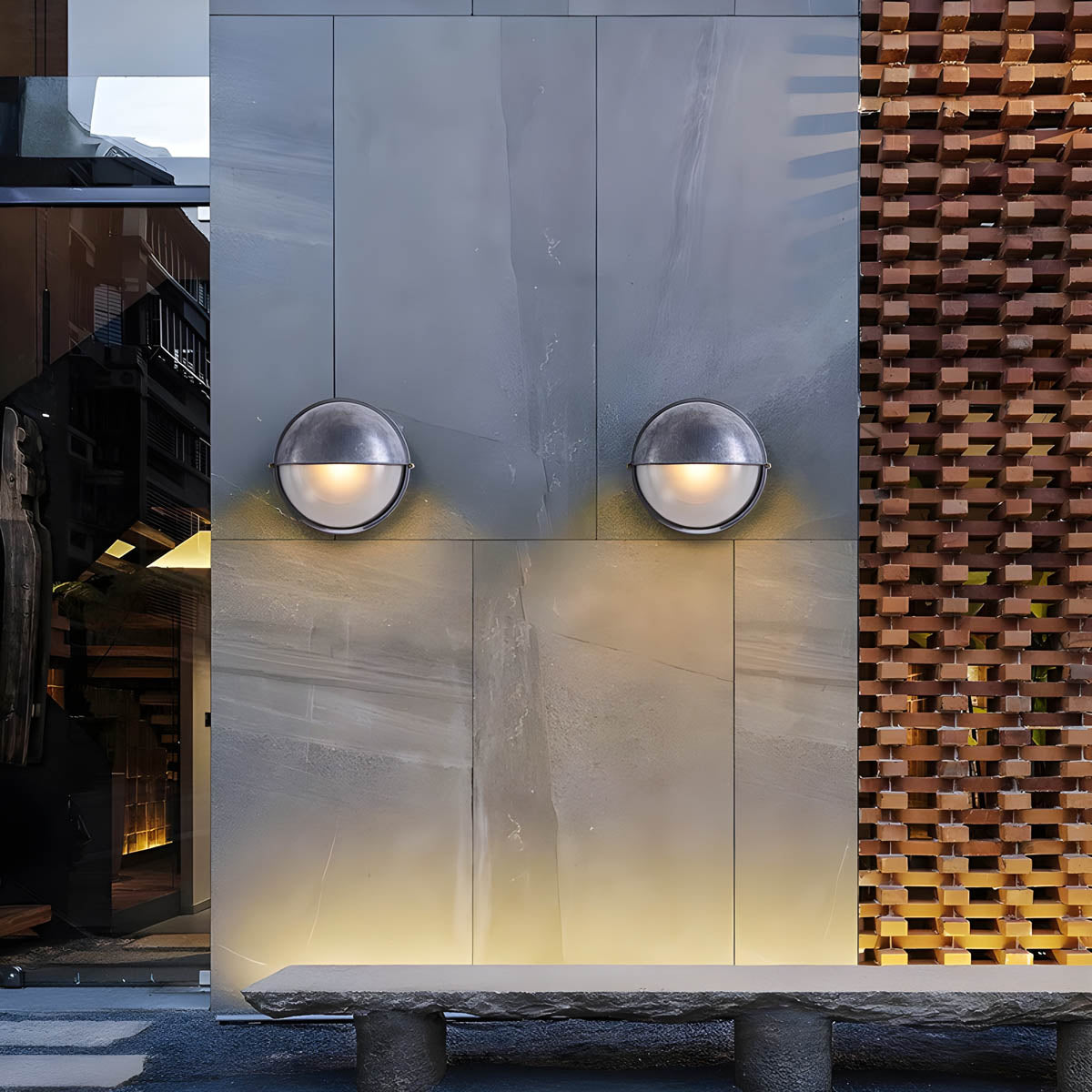 Aluminium & borosilicate glass outdoor wall light