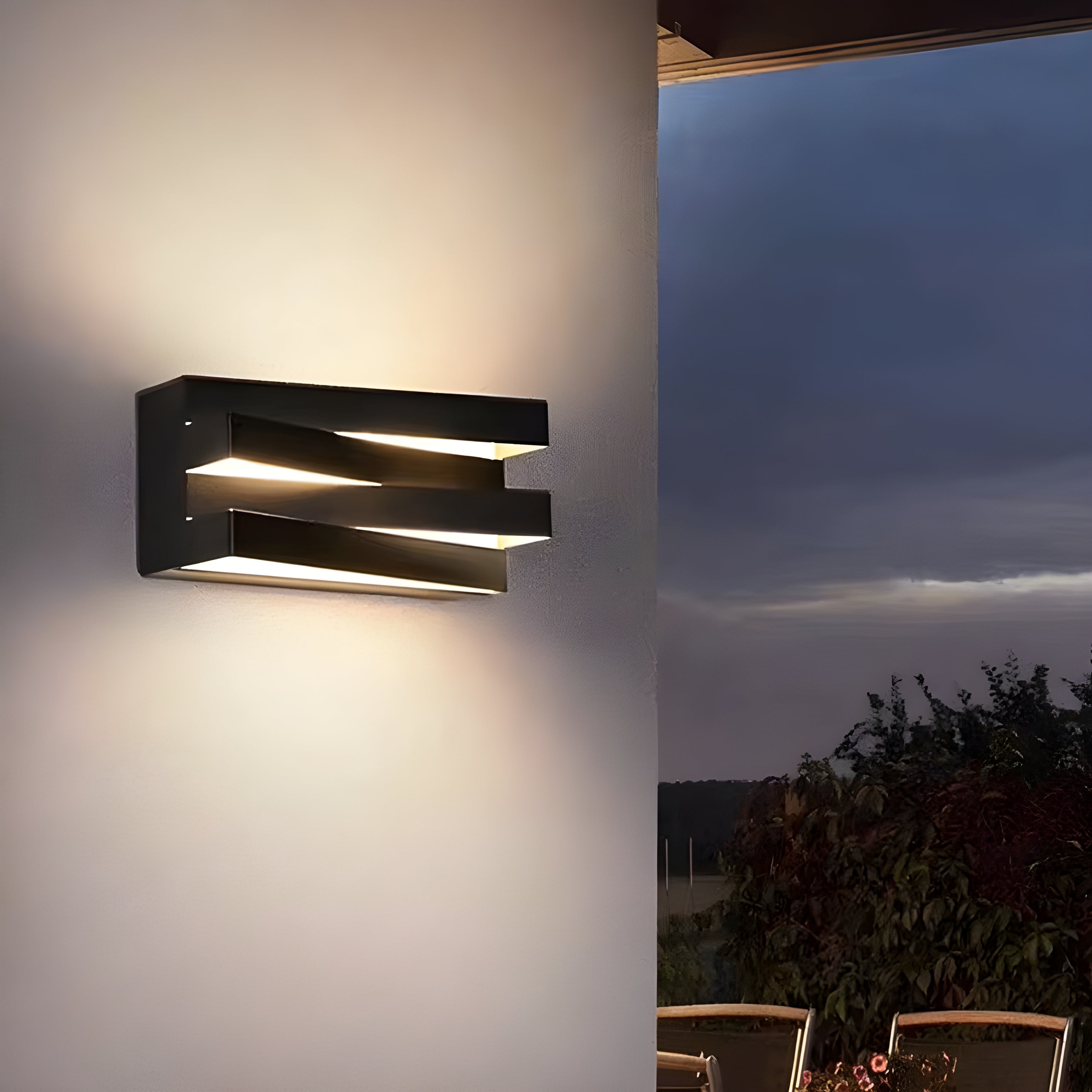 Exterior Wall Light - Aluminium & Borosilicate Glass Outdoor LED