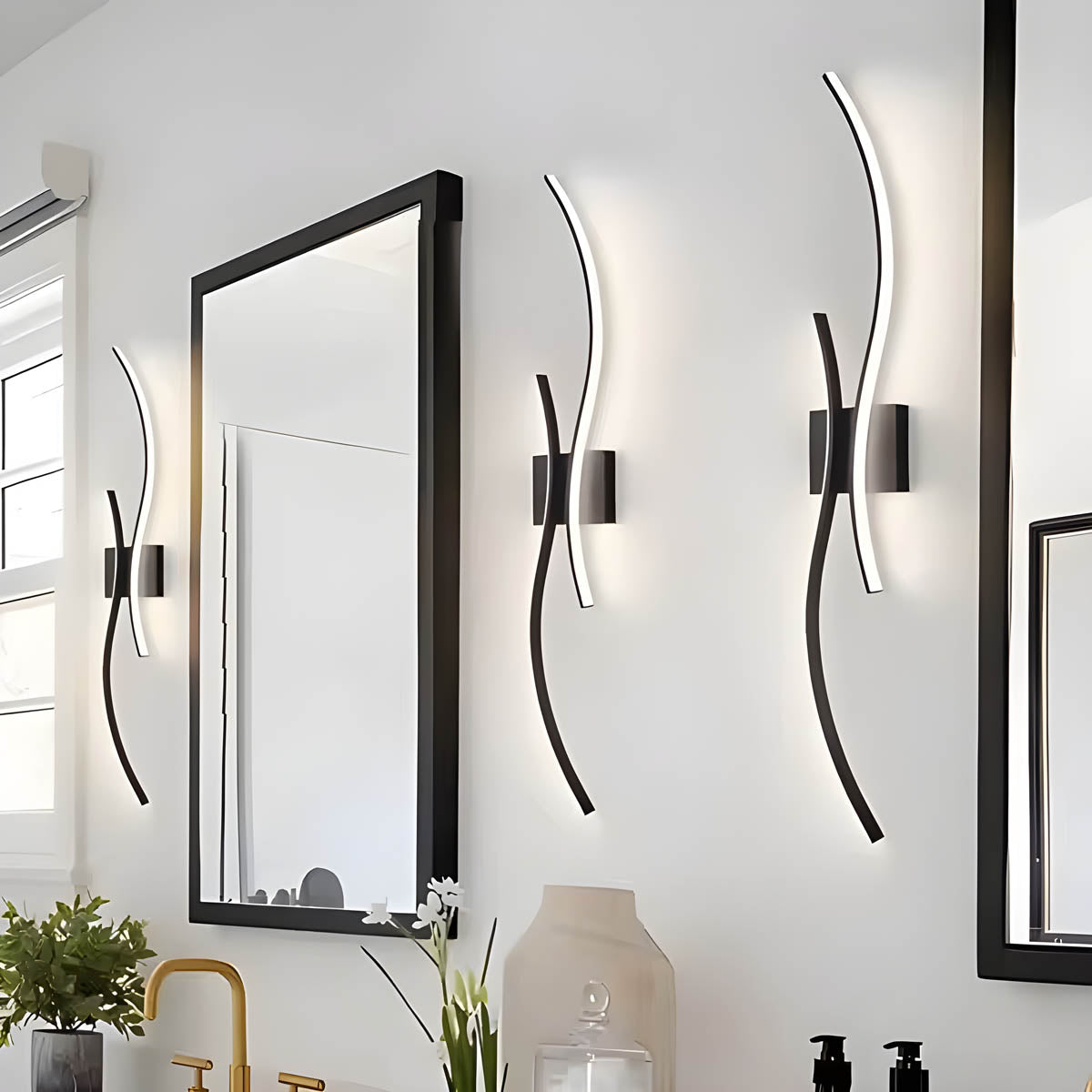 Modern Sculptural LED Wall Light – Aluminium