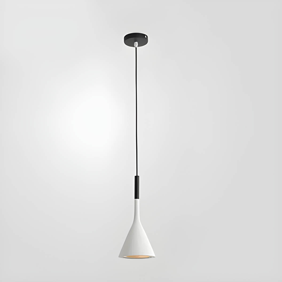 Slim iron & aluminium pendant light