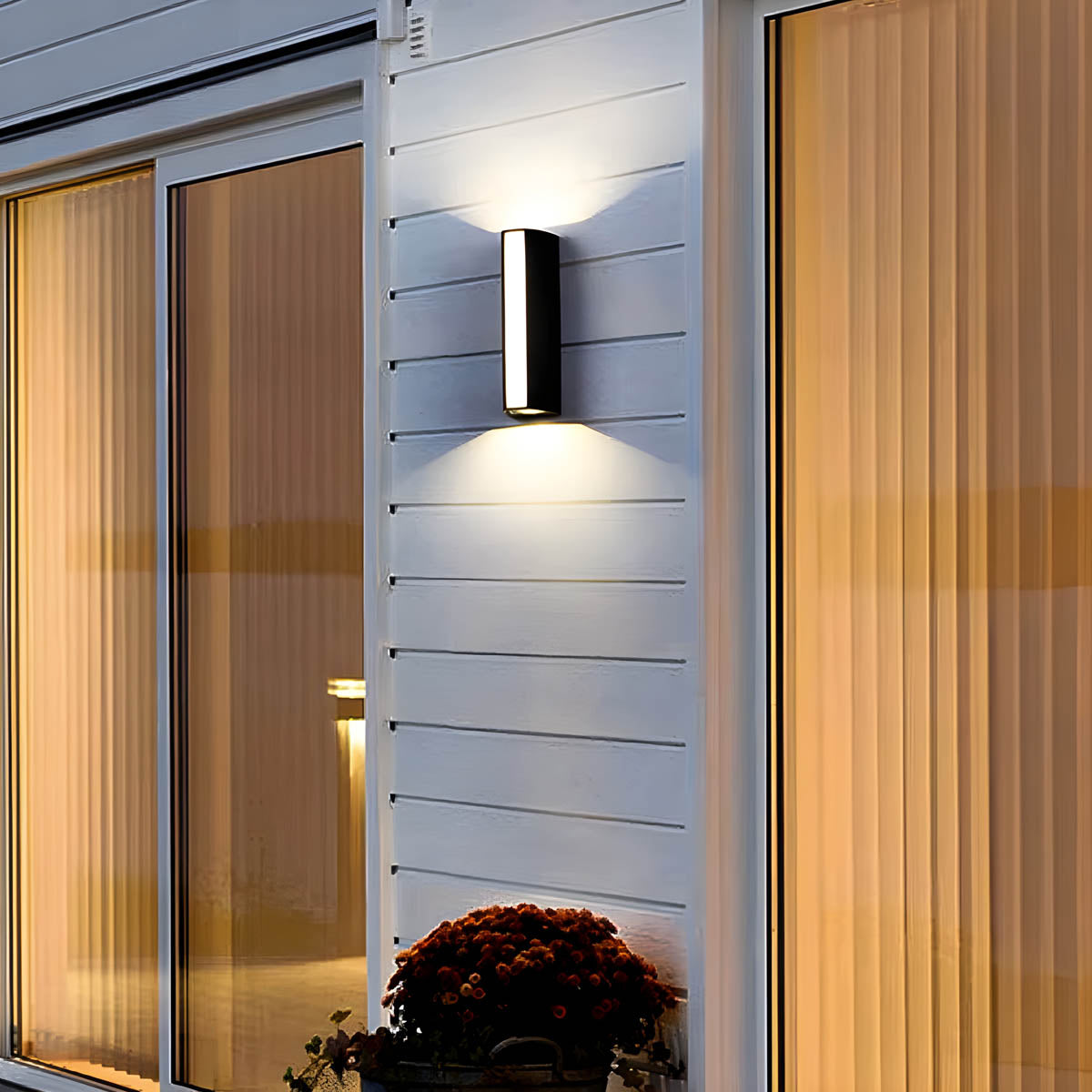 IP65 Aluminium Up-&-Down Outdoor Wall Light